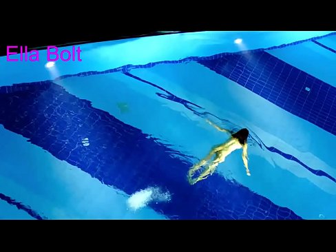❤️ Ùn possu micca piantà di fighjulà, ghjovana bionda catturata nuda in piscina ELLA BOLT ❤️ Super sex à co.pornpk.ru ☑