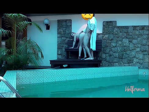 ❤️ Boss invita a cameriera à a piscina, ma ùn pudia resiste à un caldu ❤️ Super sex à co.pornpk.ru ☑